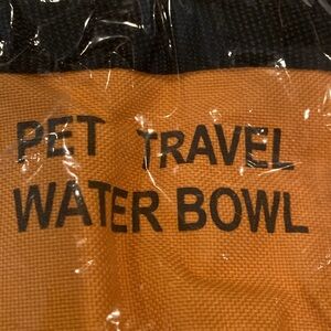 NWT Pet Travel Water Bowl